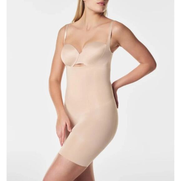 New SPANX Women's Soft Nude Open-Bust Mid-Thigh Bodysuit Size L